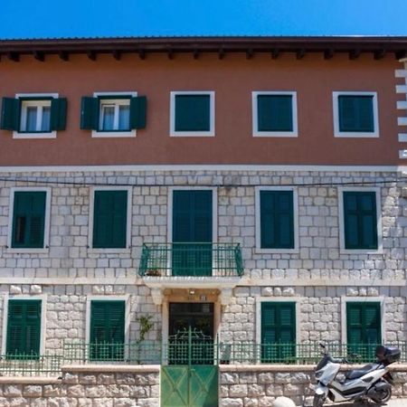 Luxurious Apartment Bella Lux In City Center With Free Parking Included! Split Exterior photo