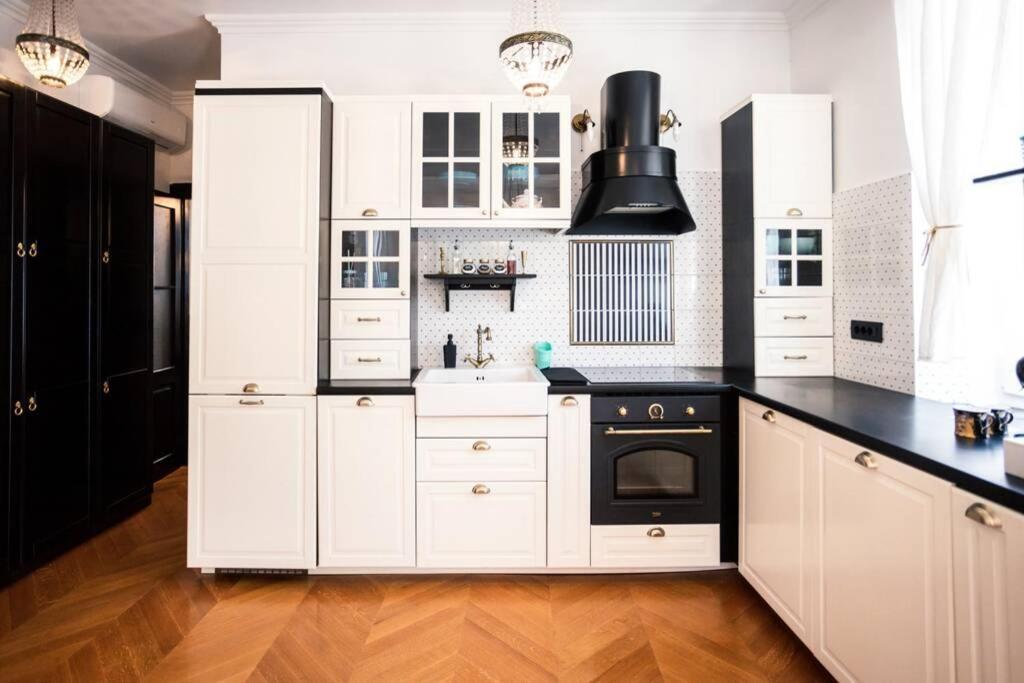 Luxurious Apartment Bella Lux In City Center With Free Parking Included! Split Exterior photo