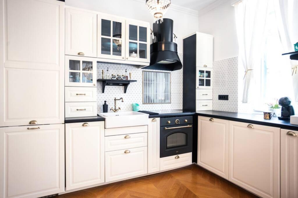 Luxurious Apartment Bella Lux In City Center With Free Parking Included! Split Exterior photo